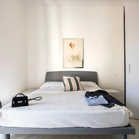 Urban Oasis With Patio For 5 Guests - Reserved Parking - Termini * Rome