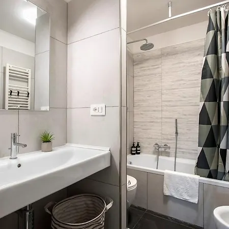 Urban Oasis With Patio For 5 Guests - Reserved Parking - Termini * Rome