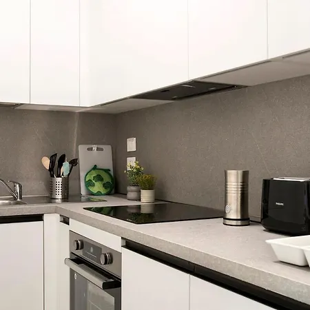 Urban Oasis With Patio For 5 Guests - Reserved Parking - Termini *